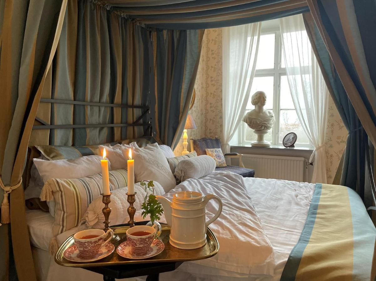 בית הארחה Floda  	Naeaes Slott מראה חיצוני תמונה