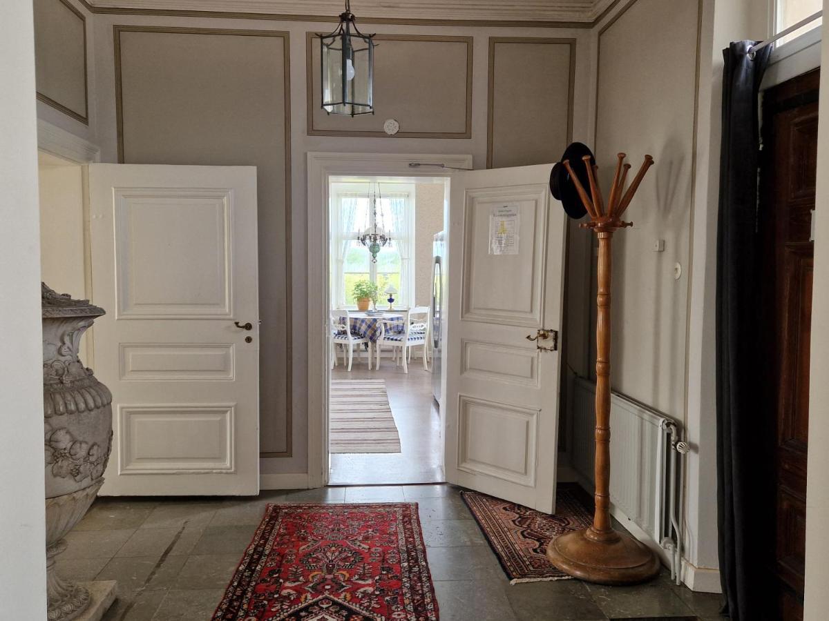 בית הארחה Floda  	Naeaes Slott מראה חיצוני תמונה