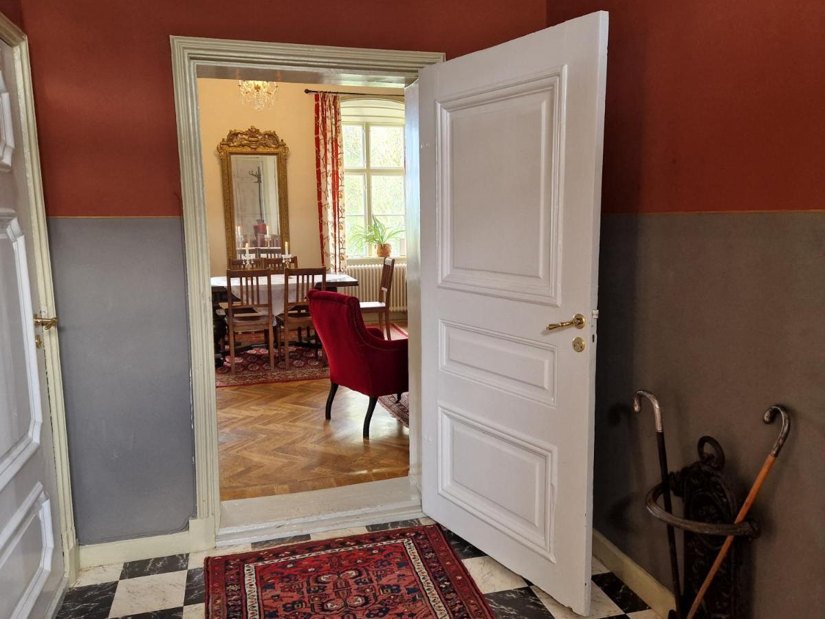 בית הארחה Floda  	Naeaes Slott מראה חיצוני תמונה