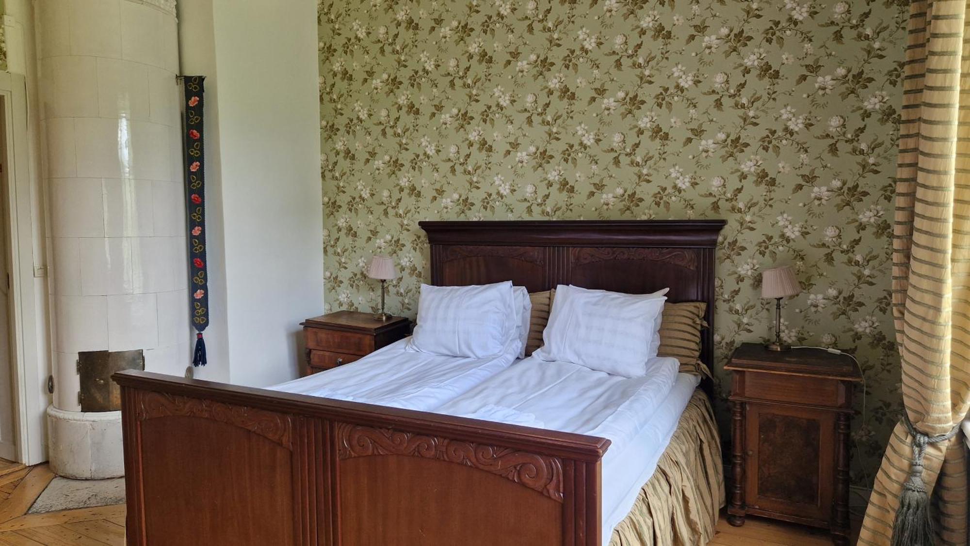 בית הארחה Floda  	Naeaes Slott מראה חיצוני תמונה